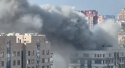 Big explosions in occupied Donetsk at this moment. It looks like the administration building of the self proclaimed 'DPR' is struck.