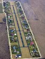 An "airport neighbourhood" where people can store their planes in their yard and taxi directly to the runway