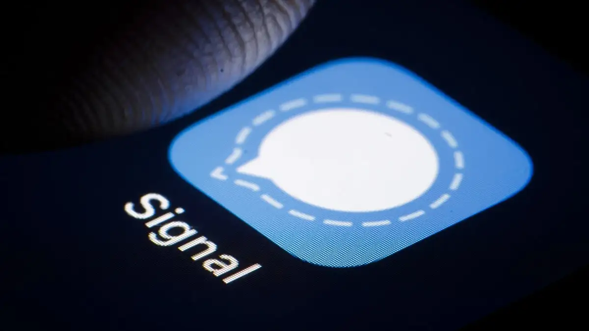 What is Signal? The basics of the most secure messaging app.