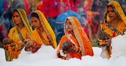 Hindus brave toxic white foam to bathe in India's sacred river