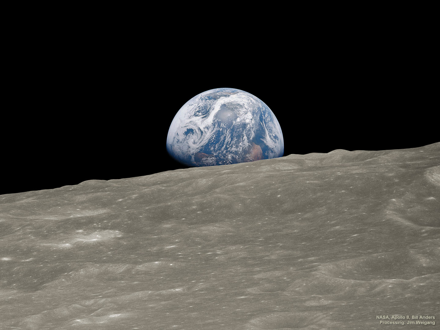 first earthrise image taken by a person