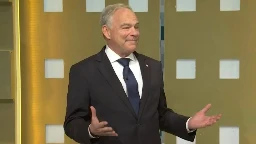 ‘SNL’: Hillary Clinton’s Running Mate Tim Kaine Makes Cameo but No One Can Remember His Name | Video