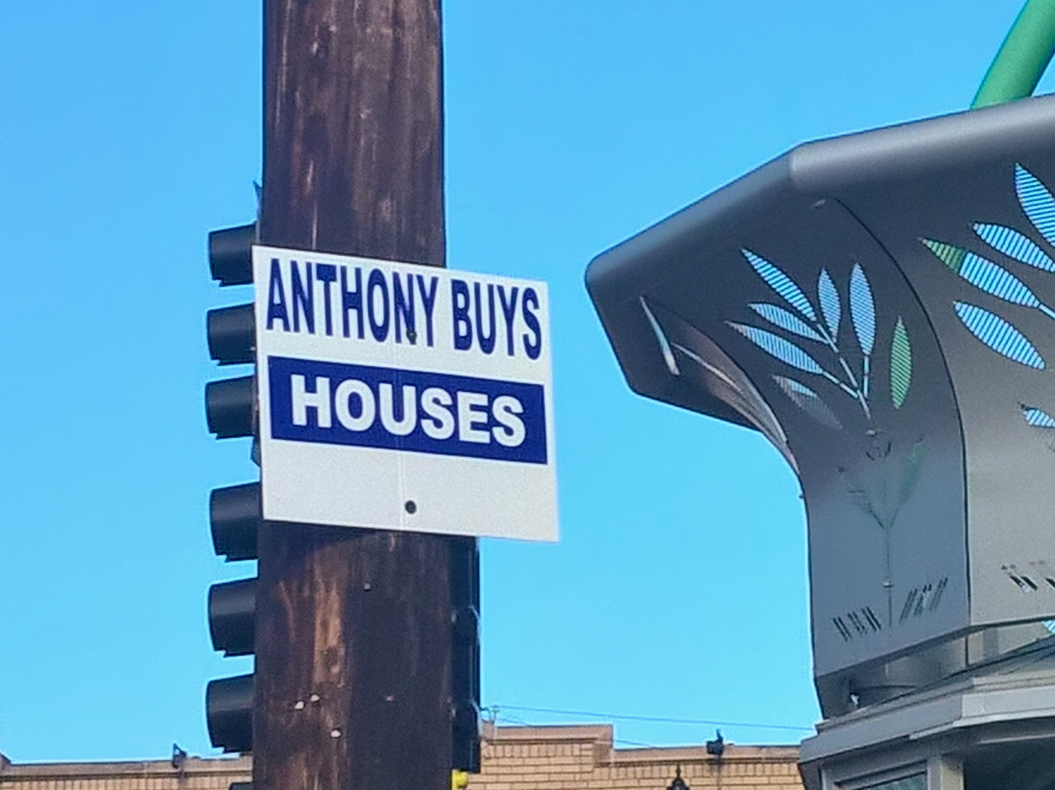 (fixed) Thousands drive by Anthony's signs each day, but he never gets aby calls or texts.