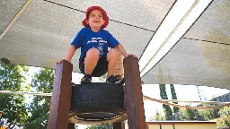 'I was very nervous': How daycare centres are exposing children to risky play