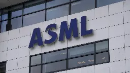 Dutch government tries to stop ASML from moving out