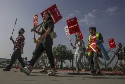 This Summer, US Workers Are Organizing to Beat the Heat