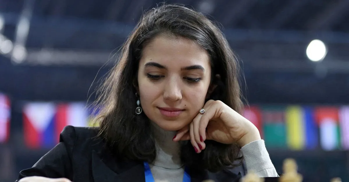 Iranian chess player who removed hijab gets Spanish citizenship