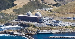 California promised to close its last nuclear plant. Now Newsom is reconsidering