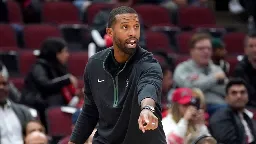 Sources: Celts hiring Bucks' Lee as top assistant