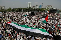Indonesians join peaceful rally in solidarity with Palestine