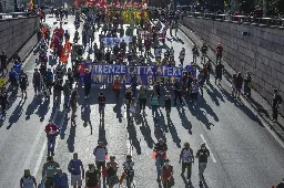 Insorgiamo: le foto della manifestazione di Firenze